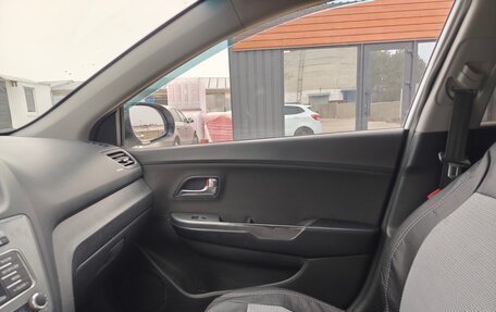 KIA Rio III рестайлинг, 2015 год, 780 000 рублей, 20 фотография