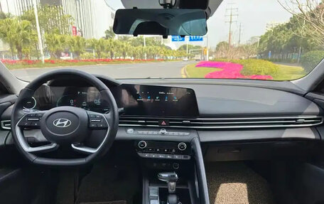 Hyundai Elantra, 2023 год, 1 512 069 рублей, 6 фотография