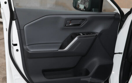 Toyota RAV4, 2026 год, 3 700 060 рублей, 23 фотография