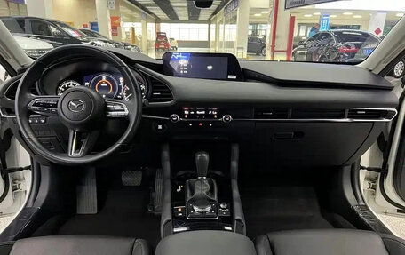 Mazda 3, 2023 год, 1 800 060 рублей, 11 фотография