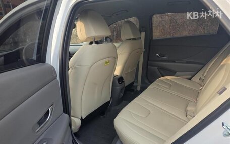 Hyundai Avante, 2024 год, 1 800 000 рублей, 13 фотография