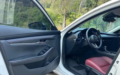 Mazda 3, 2023 год, 1 790 060 рублей, 13 фотография