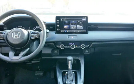 Honda Vezel, 2023 год, 1 800 060 рублей, 10 фотография