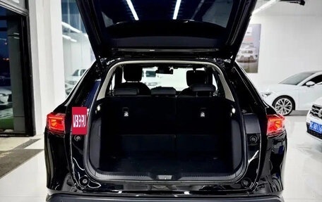 Honda Vezel, 2023 год, 1 820 060 рублей, 19 фотография