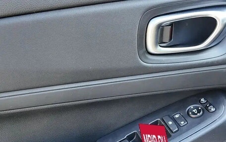 Honda Vezel, 2023 год, 1 800 060 рублей, 16 фотография