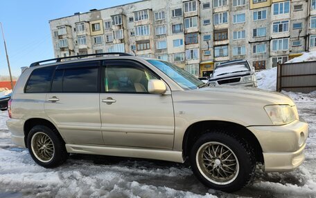 Toyota Kluger I, 2001 год, 900 000 рублей, 5 фотография