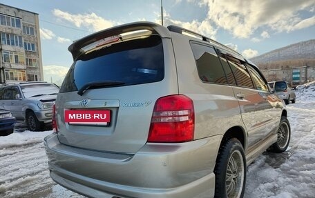 Toyota Kluger I, 2001 год, 900 000 рублей, 3 фотография