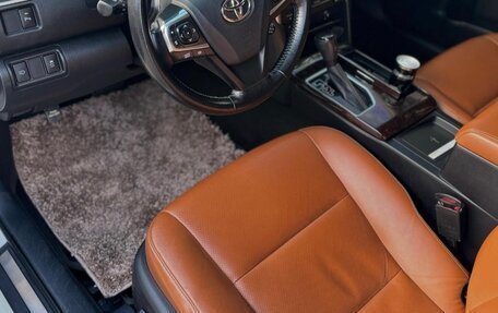 Toyota Camry, 2016 год, 1 900 000 рублей, 4 фотография