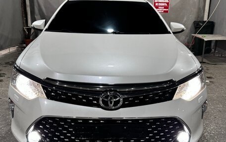 Toyota Camry, 2016 год, 1 900 000 рублей, 3 фотография