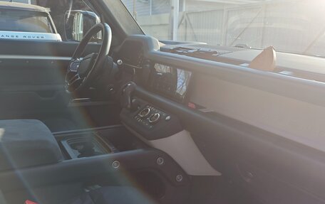 Land Rover Defender II, 2020 год, 7 500 000 рублей, 16 фотография