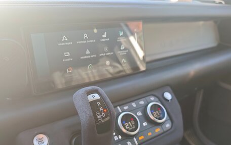 Land Rover Defender II, 2020 год, 7 500 000 рублей, 15 фотография