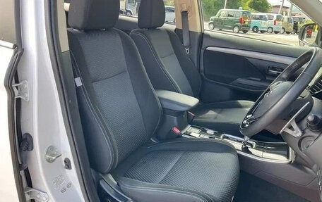 Mitsubishi Outlander III рестайлинг 3, 2022 год, 2 150 060 рублей, 5 фотография