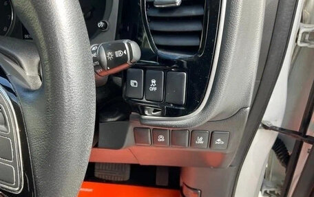 Mitsubishi Outlander III рестайлинг 3, 2022 год, 2 150 060 рублей, 12 фотография