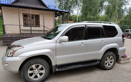 Toyota Land Cruiser Prado 120 рестайлинг, 2008 год, 3 000 000 рублей, 2 фотография