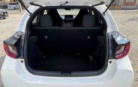 Toyota Yaris, 2022 год, 853 000 рублей, 7 фотография