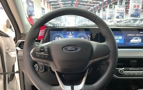 Ford Escort, 2021 год, 1 220 000 рублей, 9 фотография