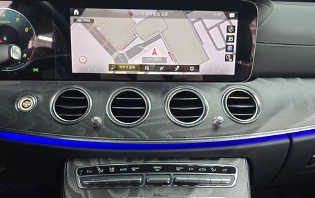 Mercedes-Benz E-Класс, 2022 год, 6 000 000 рублей, 14 фотография