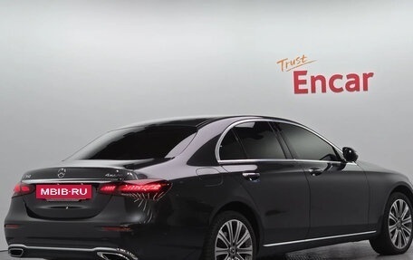 Mercedes-Benz E-Класс, 2022 год, 6 000 000 рублей, 2 фотография