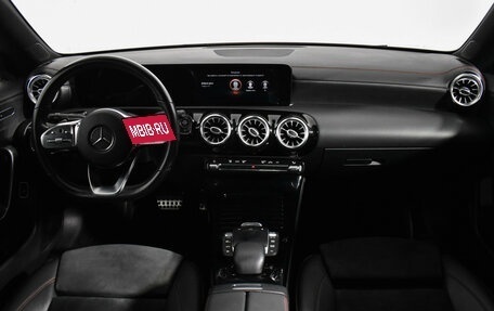 Mercedes-Benz CLA, 2020 год, 2 949 000 рублей, 13 фотография