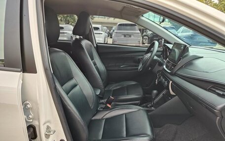 Toyota Yaris XP150 рестайлинг, 2022 год, 1 340 000 рублей, 9 фотография