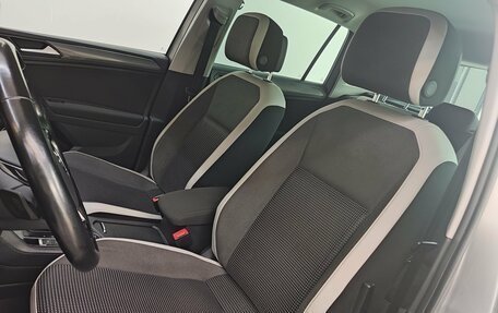 Volkswagen Tiguan II, 2018 год, 2 000 000 рублей, 16 фотография