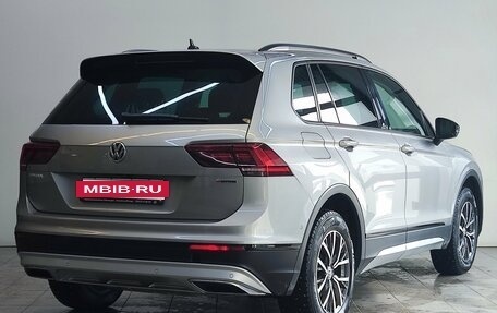Volkswagen Tiguan II, 2018 год, 2 000 000 рублей, 5 фотография