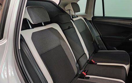 Volkswagen Tiguan II, 2018 год, 2 000 000 рублей, 23 фотография