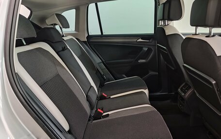 Volkswagen Tiguan II, 2018 год, 2 000 000 рублей, 22 фотография