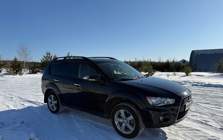 Mitsubishi Outlander III рестайлинг 3, 2010 год, 1 240 000 рублей, 5 фотография