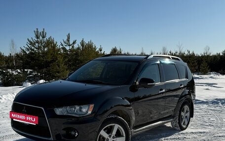 Mitsubishi Outlander III рестайлинг 3, 2010 год, 1 240 000 рублей, 2 фотография