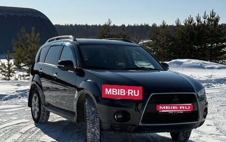 Mitsubishi Outlander III рестайлинг 3, 2010 год, 1 240 000 рублей, 3 фотография