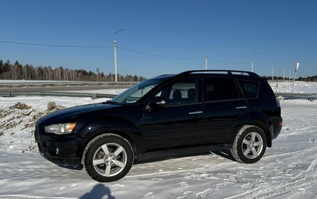 Mitsubishi Outlander III рестайлинг 3, 2010 год, 1 240 000 рублей, 11 фотография