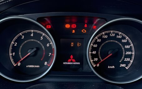 Mitsubishi Outlander III рестайлинг 3, 2010 год, 1 240 000 рублей, 19 фотография