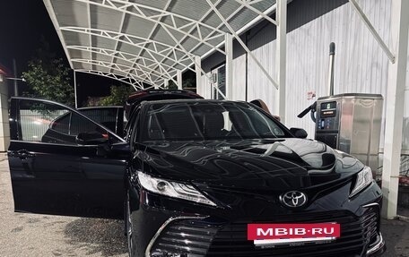 Toyota Camry, 2021 год, 3 650 000 рублей, 3 фотография