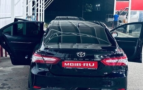 Toyota Camry, 2021 год, 3 650 000 рублей, 2 фотография