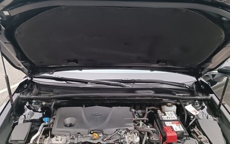 Toyota Camry, 2021 год, 3 650 000 рублей, 6 фотография