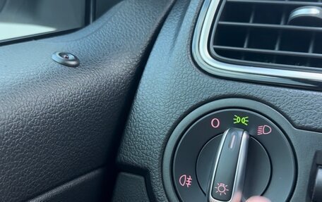 Volkswagen Polo VI (EU Market), 2018 год, 1 300 000 рублей, 24 фотография