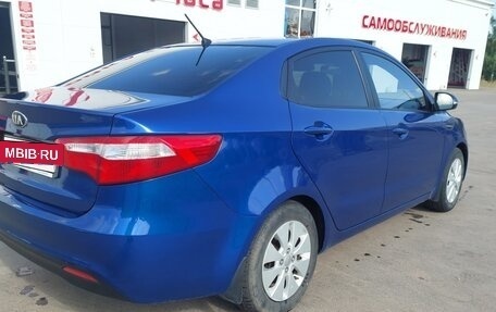 KIA Rio III рестайлинг, 2013 год, 850 000 рублей, 2 фотография