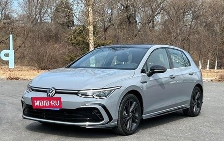 Volkswagen Golf VIII, 2023 год, 2 380 000 рублей, 4 фотография