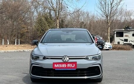 Volkswagen Golf VIII, 2023 год, 2 380 000 рублей, 2 фотография
