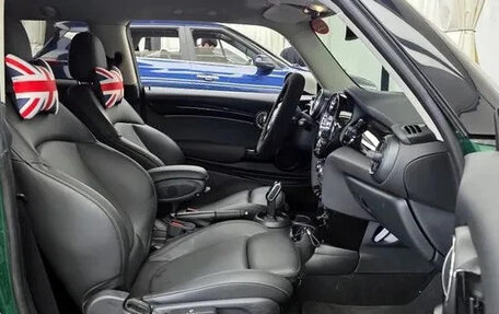 MINI Hatch, 2022 год, 1 925 000 рублей, 9 фотография