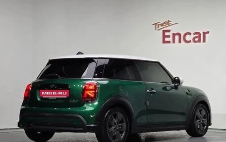 MINI Hatch, 2022 год, 1 925 000 рублей, 2 фотография