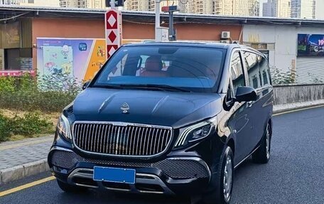 Mercedes-Benz Vito, 2023 год, 6 000 000 рублей, 2 фотография