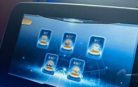 Mercedes-Benz Vito, 2023 год, 6 000 000 рублей, 5 фотография