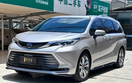 Toyota Sienna, 2023 год, 7 476 757 рублей, 1 фотография