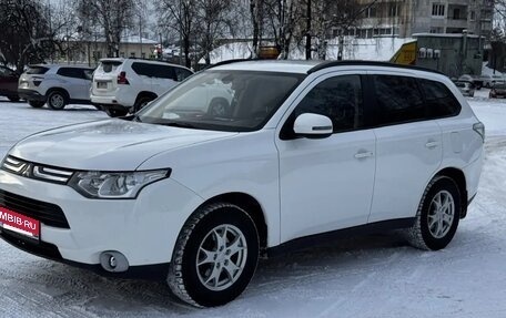 Mitsubishi Outlander III рестайлинг 3, 2012 год, 1 499 000 рублей, 3 фотография