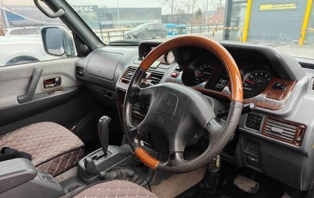 Mitsubishi Pajero III рестайлинг, 1997 год, 1 100 000 рублей, 24 фотография