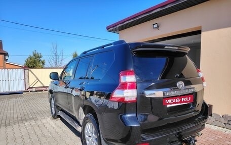 Toyota Land Cruiser Prado 150 рестайлинг 2, 2015 год, 3 800 000 рублей, 4 фотография