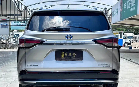 Toyota Sienna, 2023 год, 7 476 757 рублей, 5 фотография