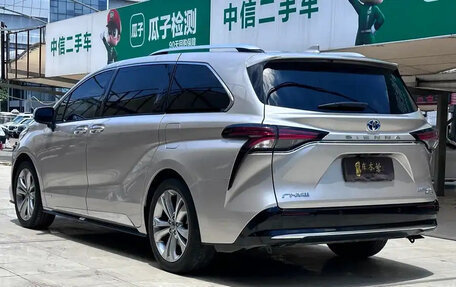 Toyota Sienna, 2023 год, 7 476 757 рублей, 6 фотография